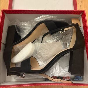 Unworn Kelly & Katie Black Heels